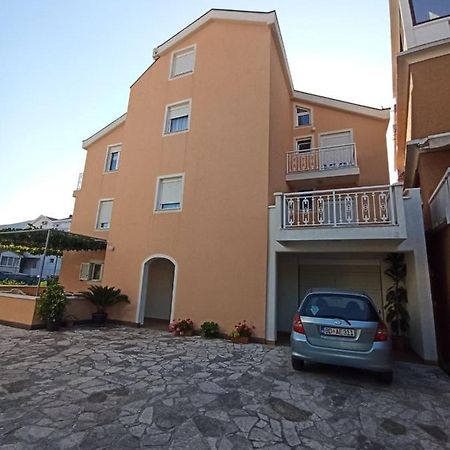 בודווה Apartments Parapid מראה חיצוני תמונה