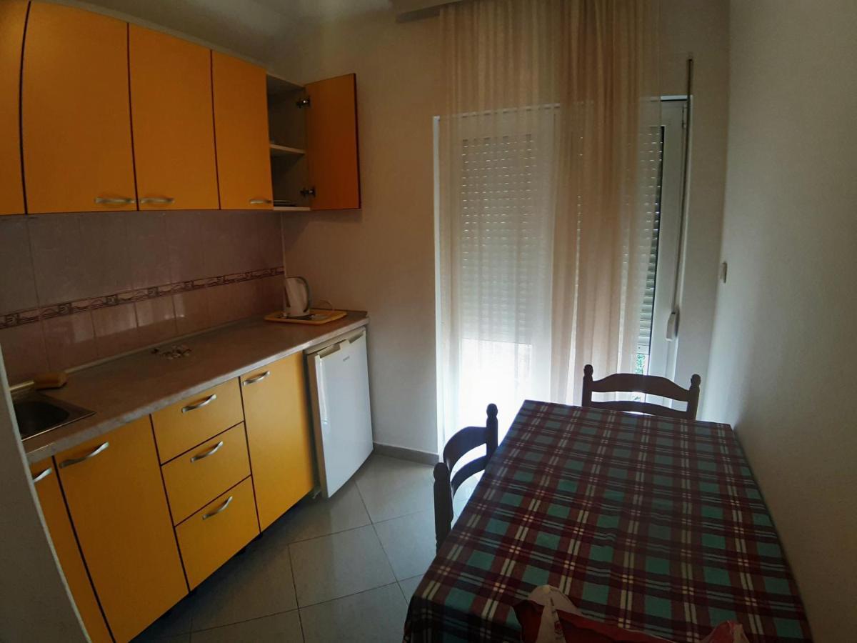 בודווה Apartments Parapid מראה חיצוני תמונה