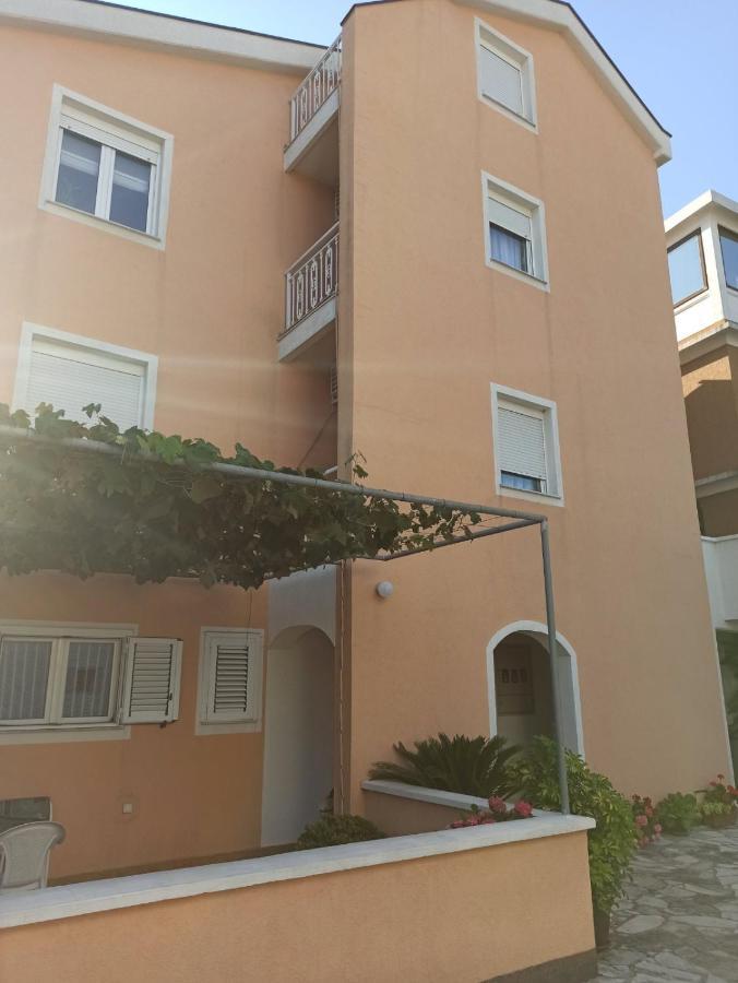 בודווה Apartments Parapid מראה חיצוני תמונה