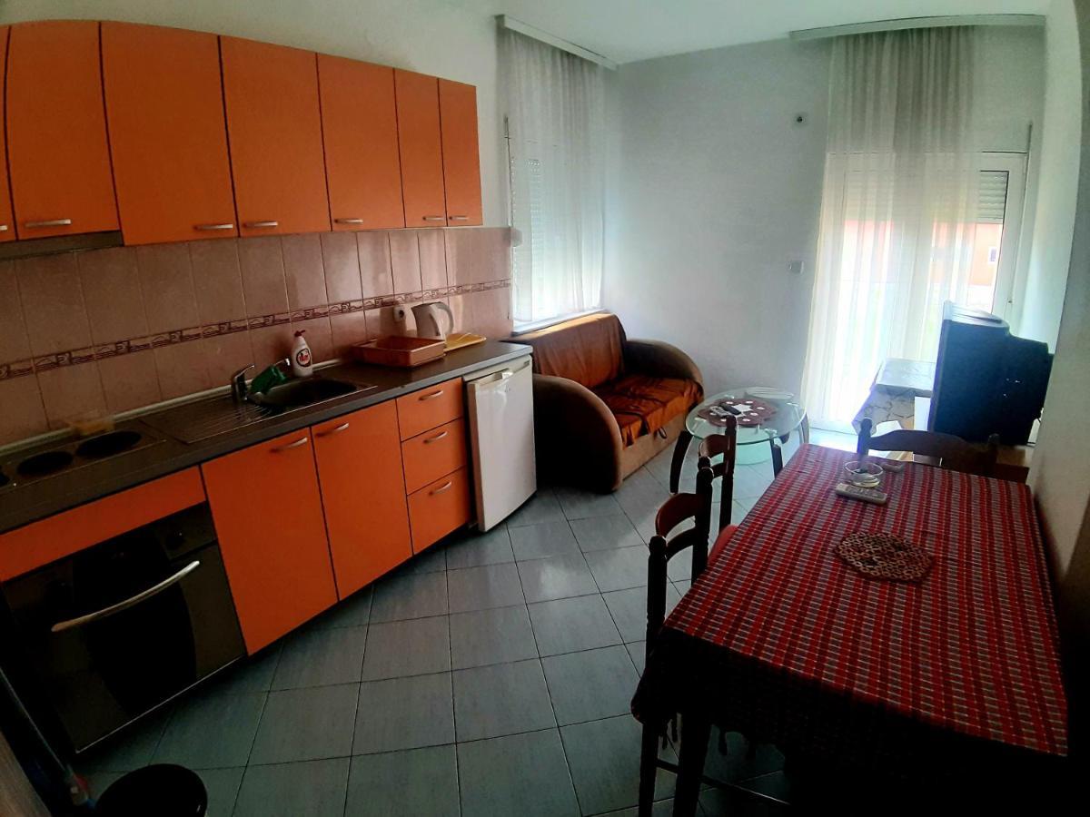 בודווה Apartments Parapid מראה חיצוני תמונה