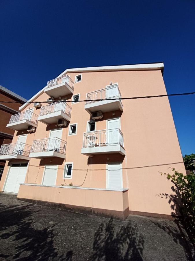 בודווה Apartments Parapid מראה חיצוני תמונה