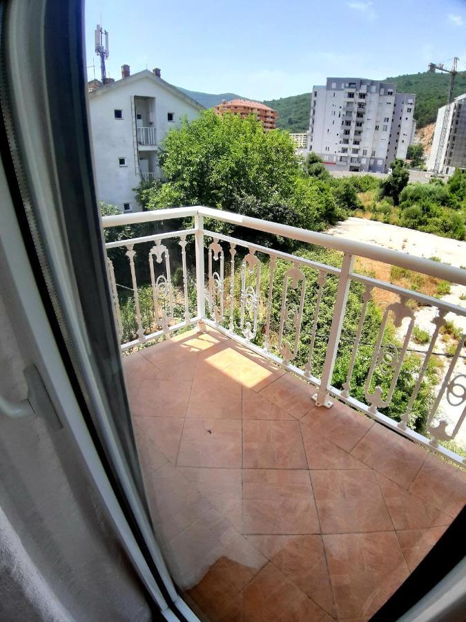 בודווה Apartments Parapid מראה חיצוני תמונה