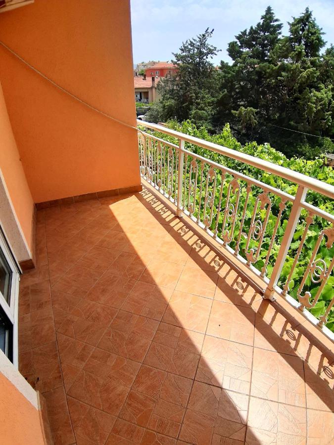 בודווה Apartments Parapid מראה חיצוני תמונה