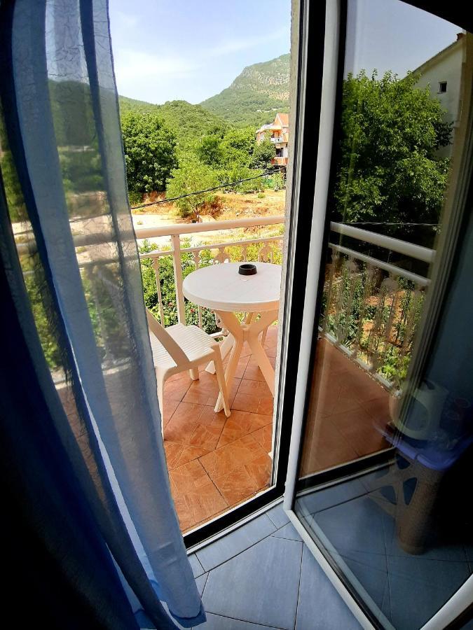 בודווה Apartments Parapid מראה חיצוני תמונה