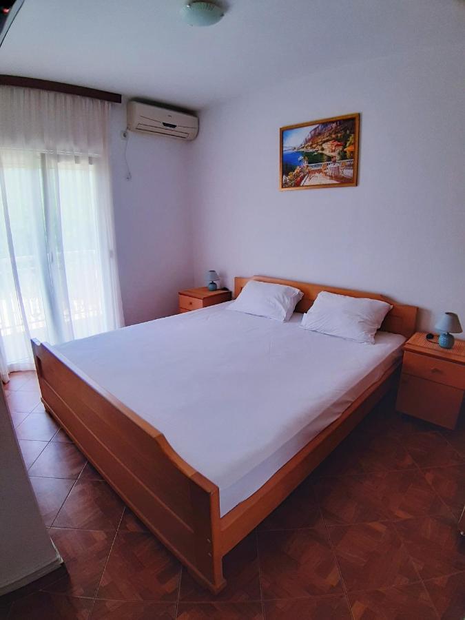 בודווה Apartments Parapid מראה חיצוני תמונה